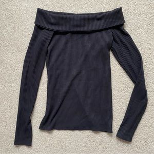 Abercrombie & Fitch ribbed off the shoulder long sleeve top